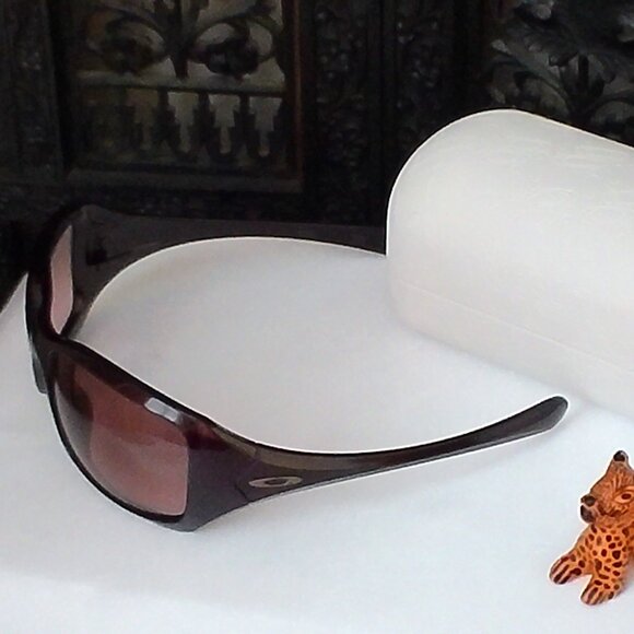 Womens Oakley Sunglasses - Picture 1 of 6
